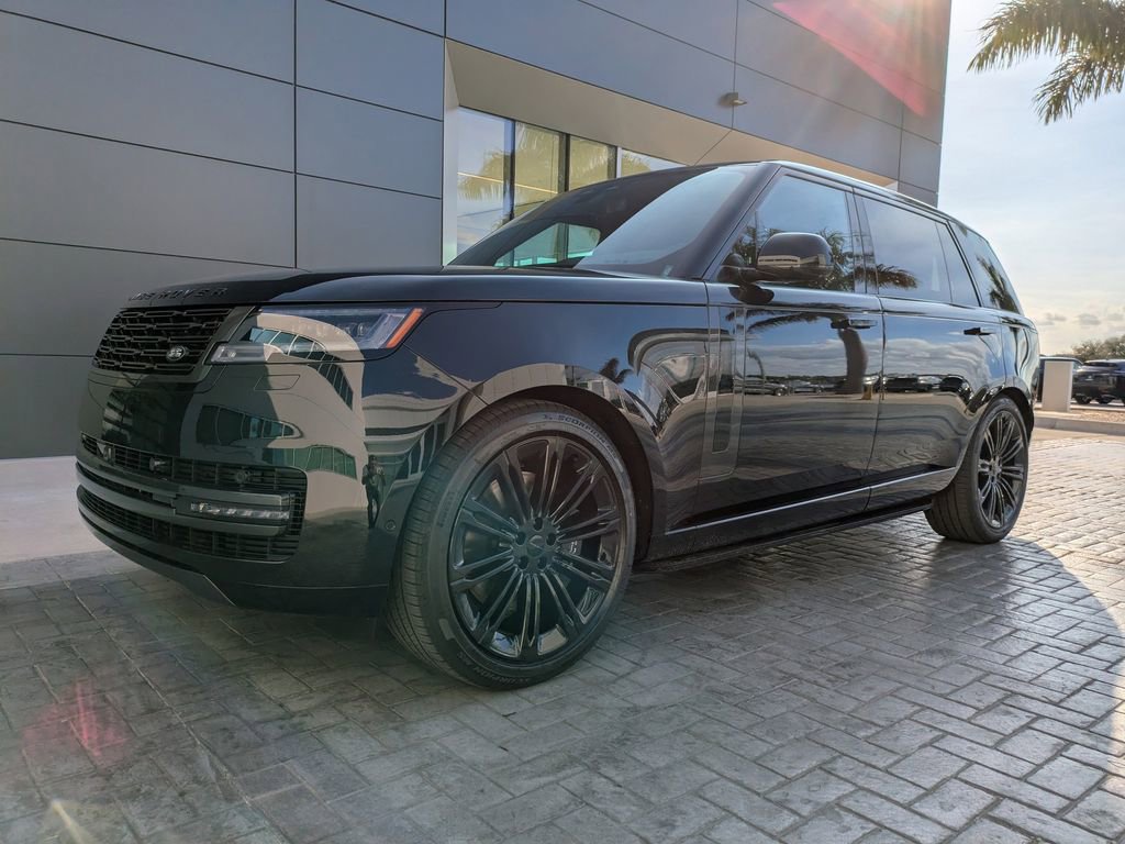 New 2026 Land Rover Range Rover Long Wheelbase SE image 8