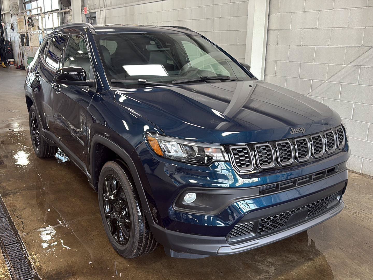 New 2026 Jeep Compass Latitude AWD/4WD image 2