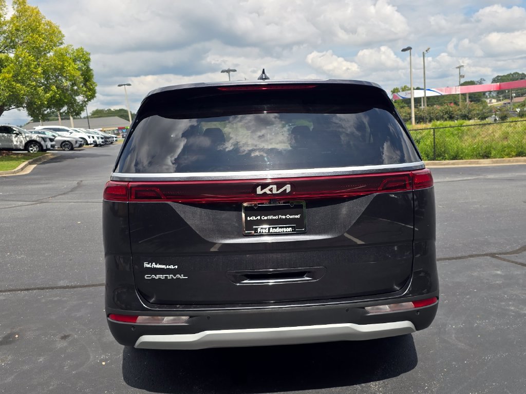 Used 2024 Kia Carnival LX FWD image 4