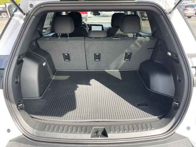 New 2027 Chevrolet Equinox LT w/ LPO, Floor Liner Package AWD/4WD image 23