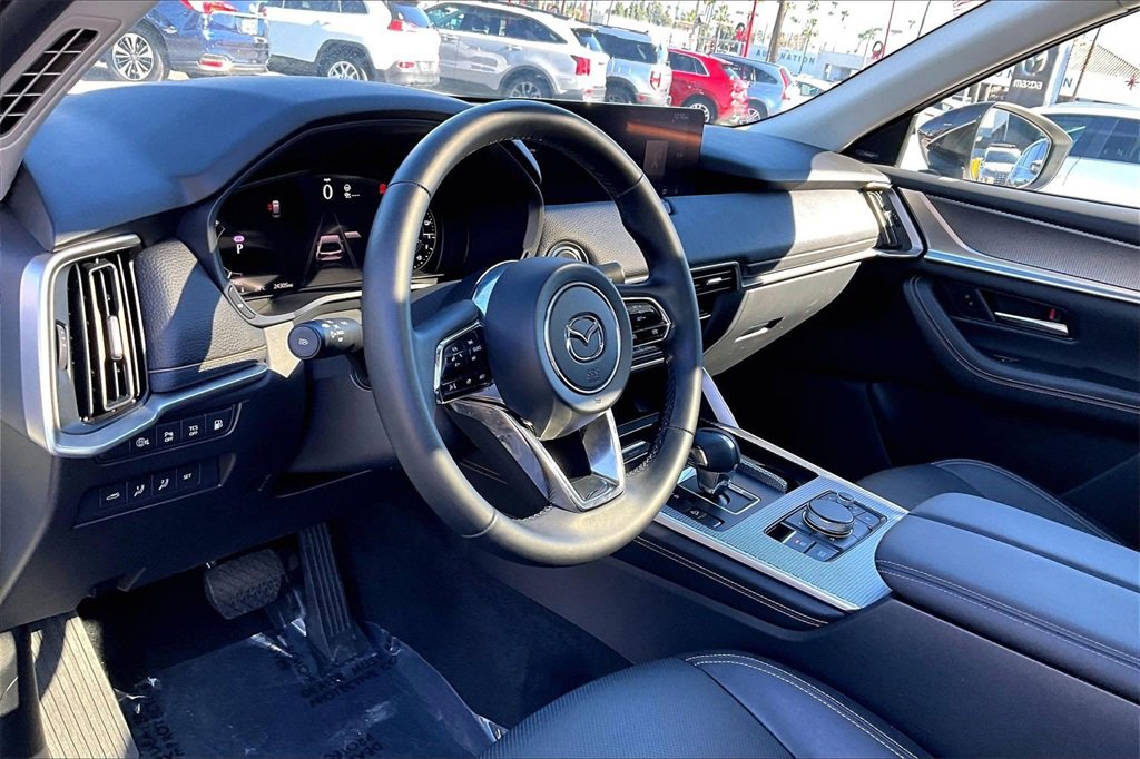 Certified 2025 MAZDA CX-70 Plug-In Hybrid w/ Premium Pkg image 9