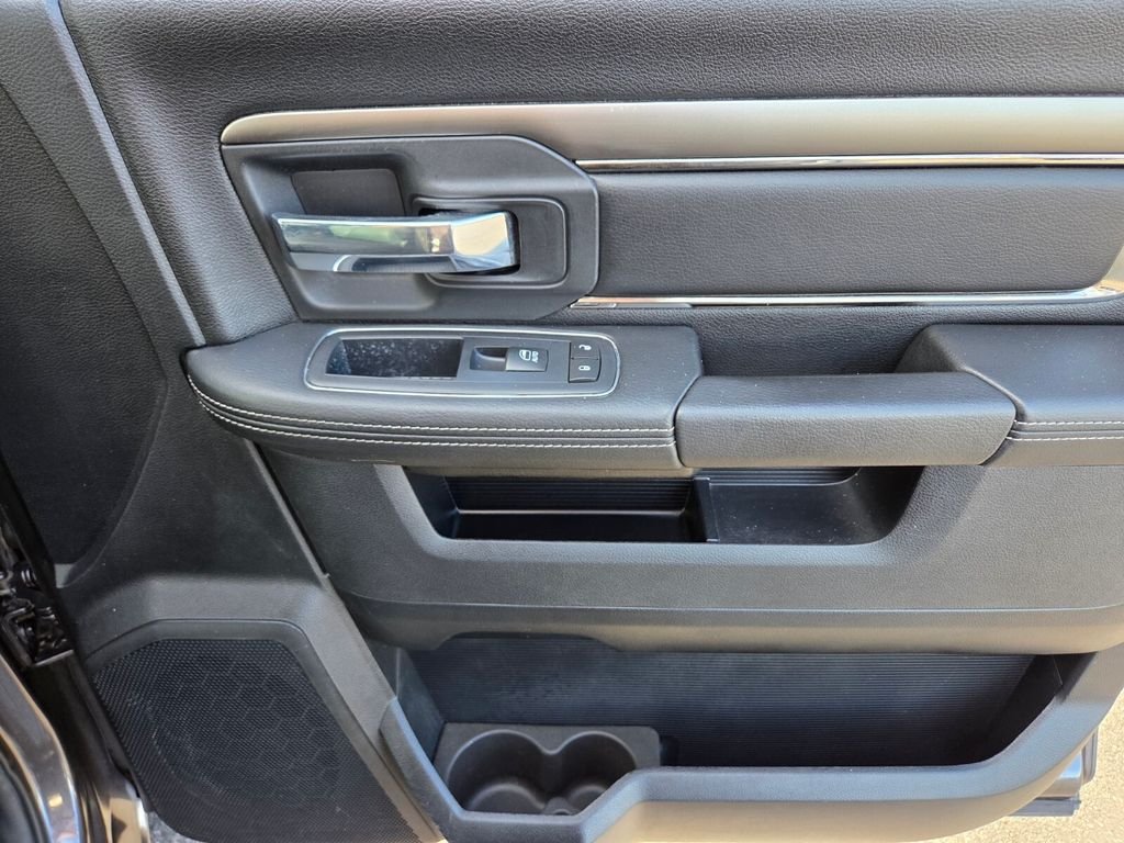 Used 2017 RAM 1500 Sport RWD image 21