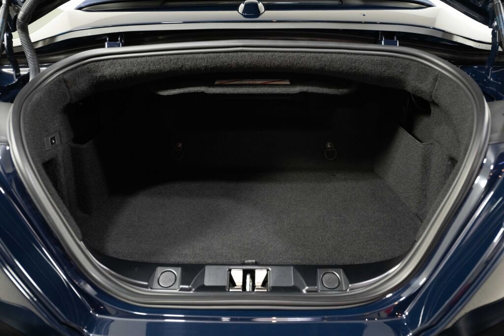 Used 2024 Ferrari Roma Spider image 14