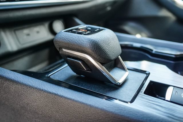 Used 2025 Nissan Rogue SV FWD image 21
