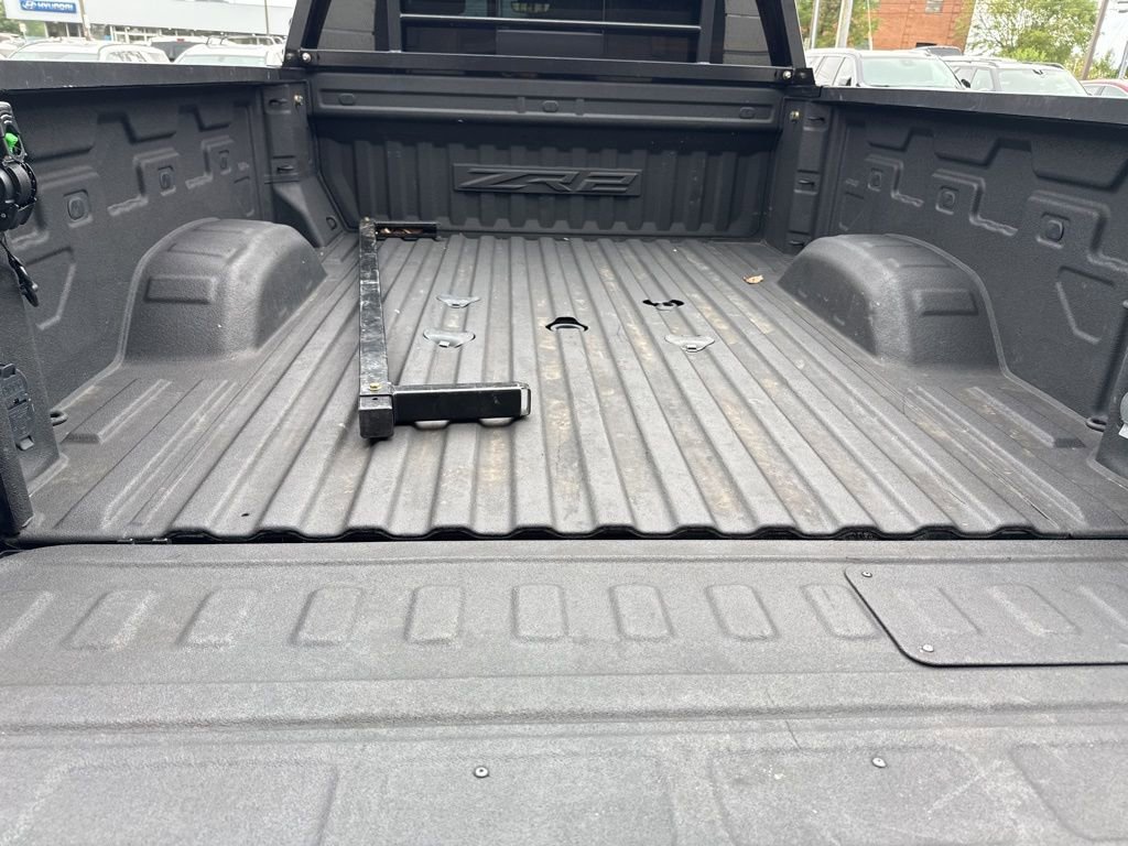 Used 2024 Chevrolet Silverado 2500 ZR2 w/ Technology Package image 45