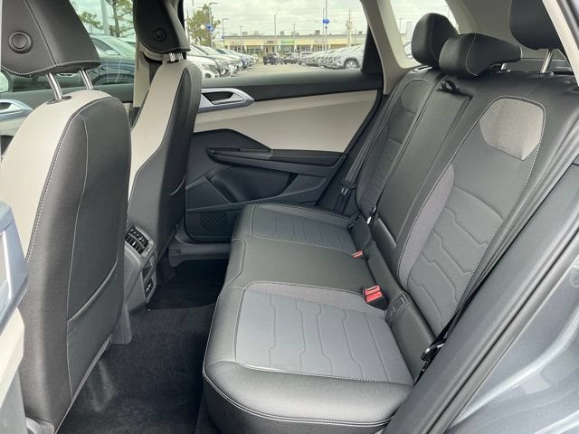 New 2026 Volkswagen Taos SE FWD image 14
