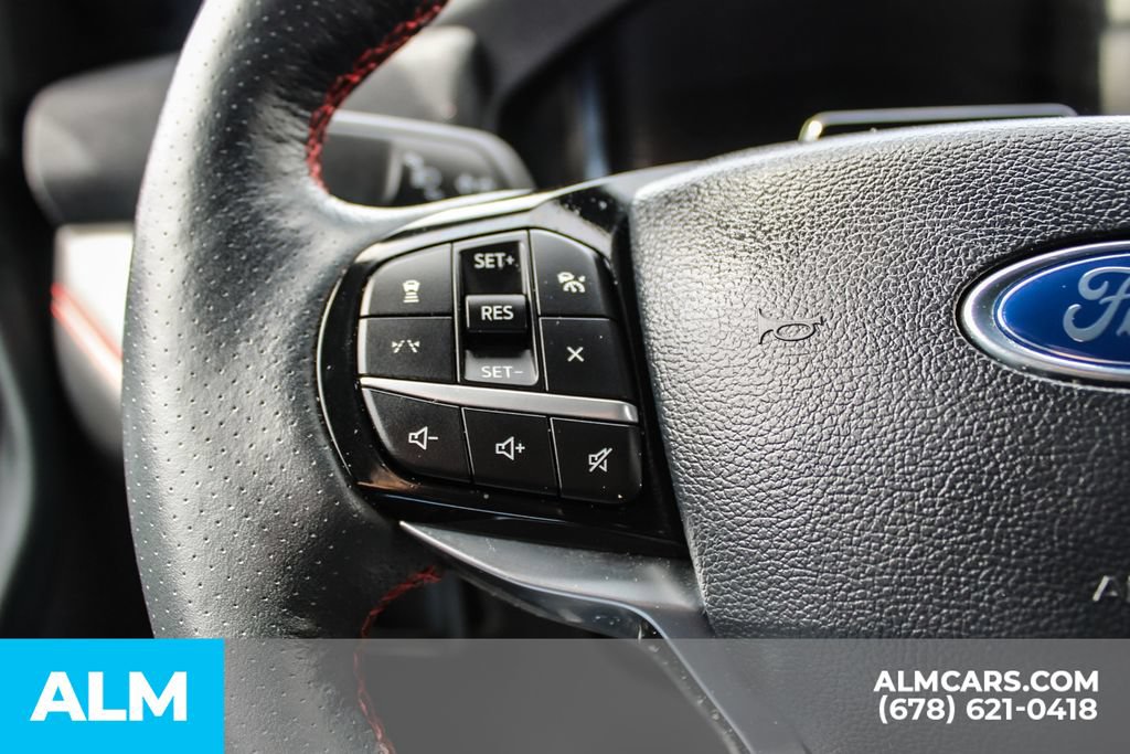 Used 2025 Ford Explorer ST-Line w/ ST-Line Street Pack AWD/4WD image 27