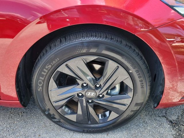 Used 2023 Hyundai Elantra SEL FWD image 8