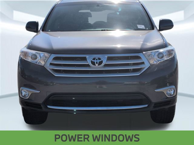 Used 2012 Toyota Highlander SE w/ Tow Pkg FWD image 10