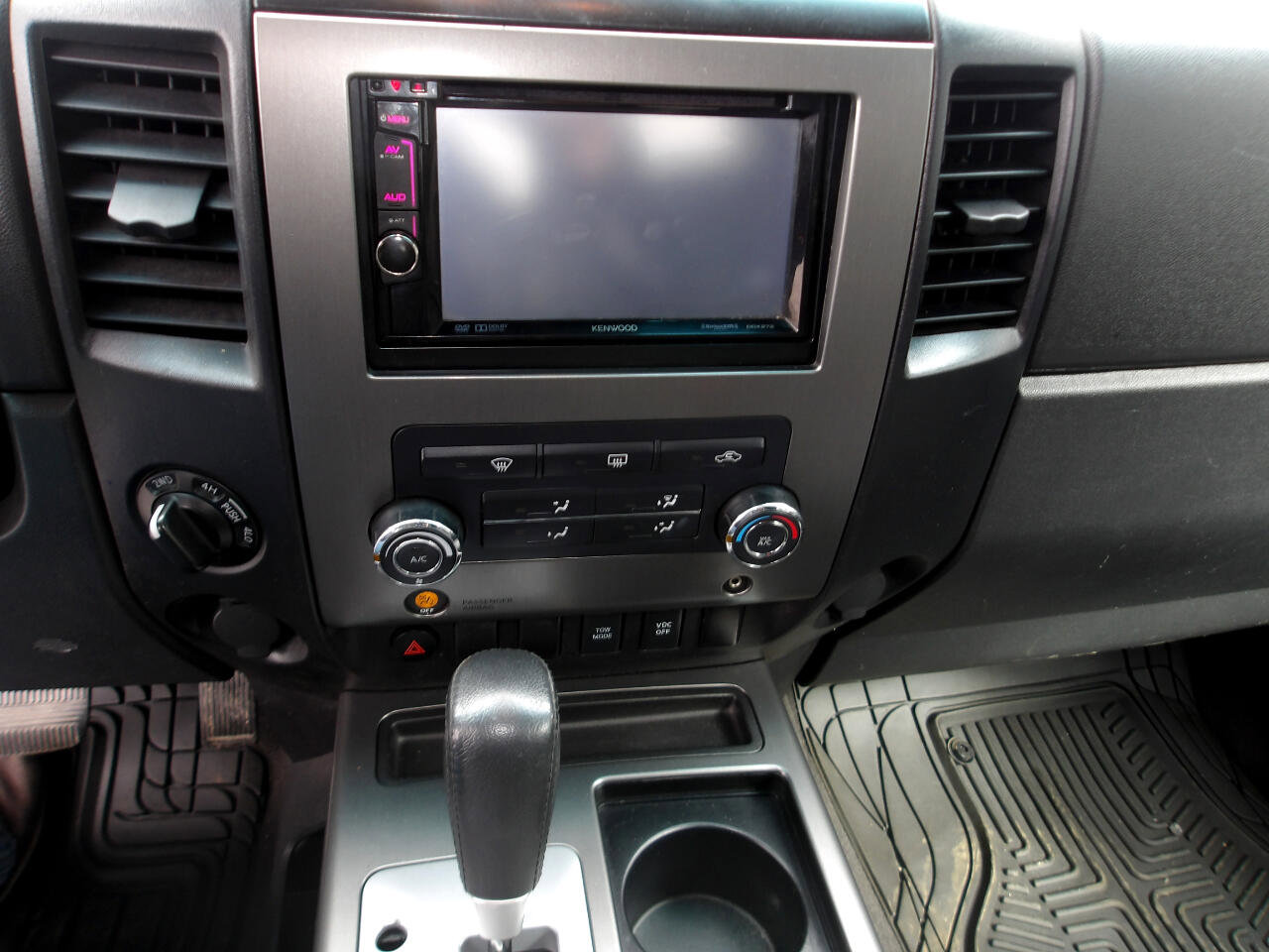 Used 2011 Nissan Titan S image 18