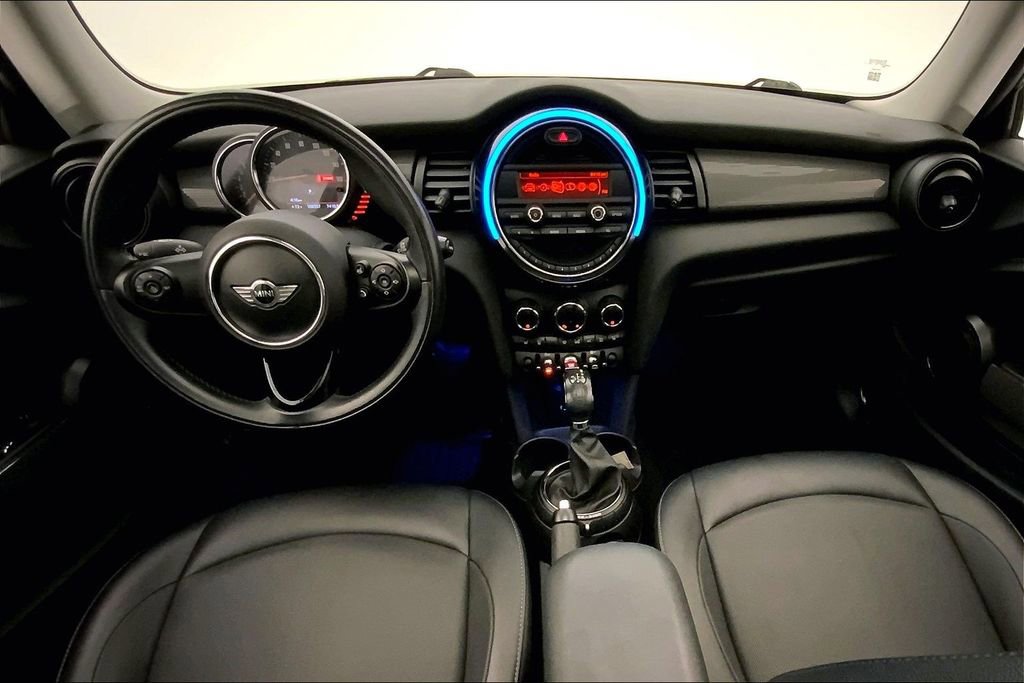 Used 2016 MINI Cooper 2-Door Hardtop image 16