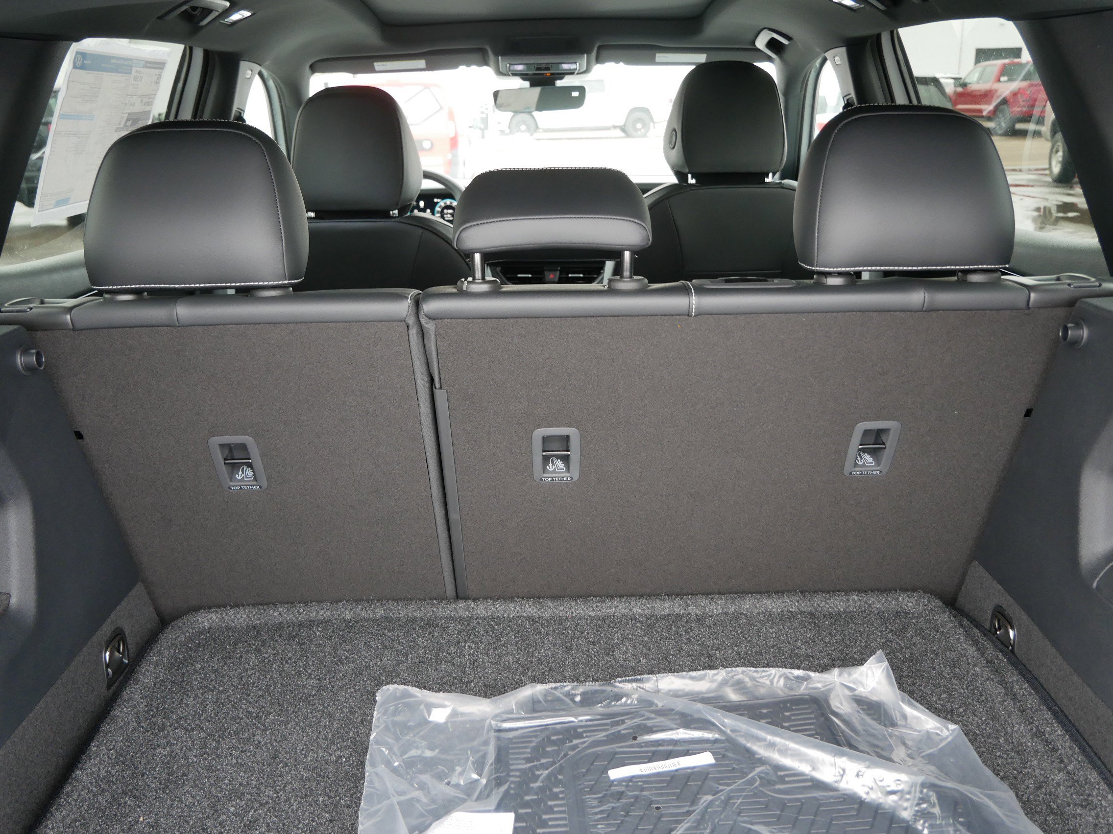 New 2026 Volkswagen Tiguan SE R-Line image 6