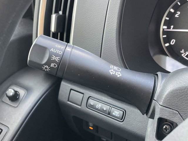 Used 2025 Nissan Frontier SV AWD/4WD image 23