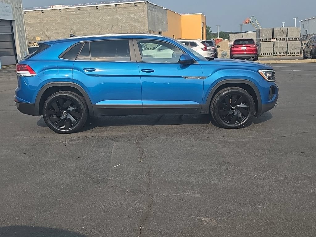 Used 2024 Volkswagen Atlas Cross Sport SE w/ Panoramic Sunroof Package AWD/4WD image 10