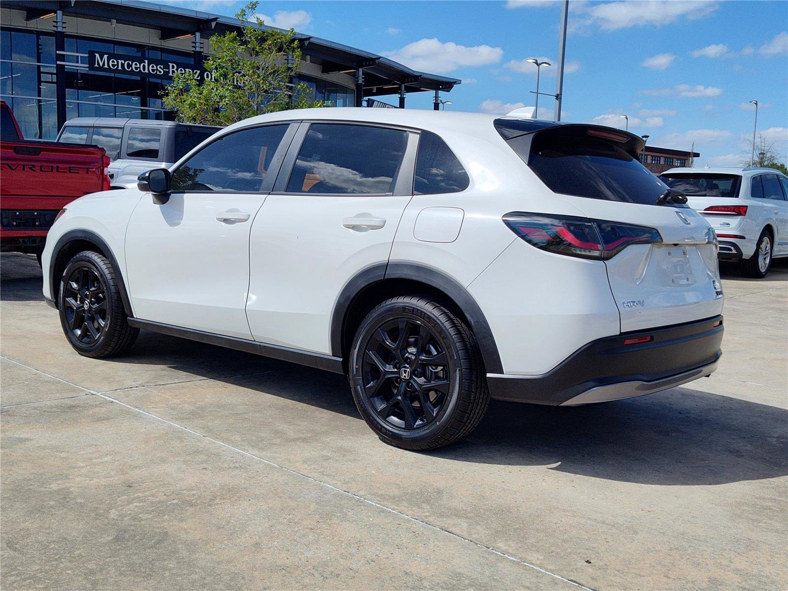 Used 2024 Honda HR-V Sport image 4