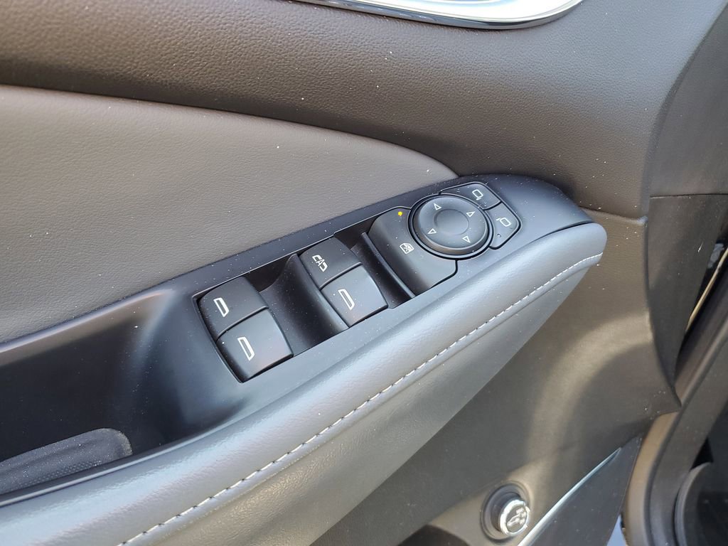 Used 2021 Buick Enclave Essence w/ Sport Touring Edition image 14