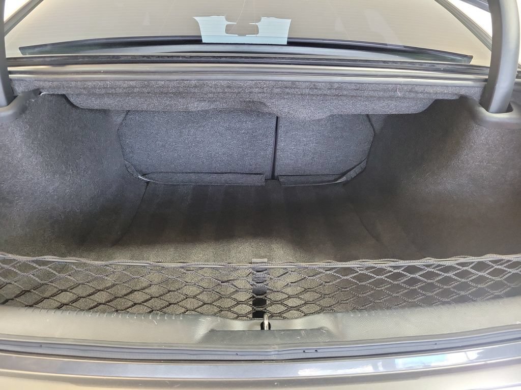 Used 2018 Chrysler 300 Touring RWD image 24