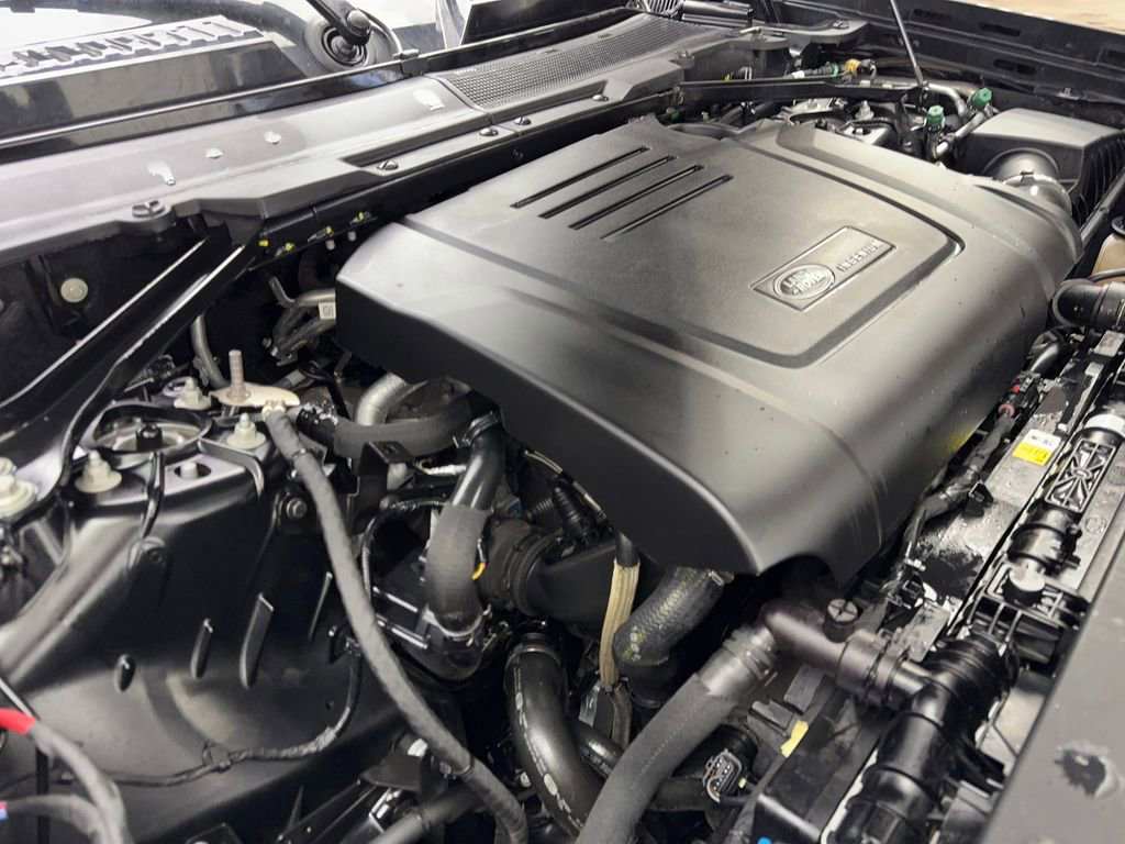 Used 2025 Land Rover Defender 110 S image 74