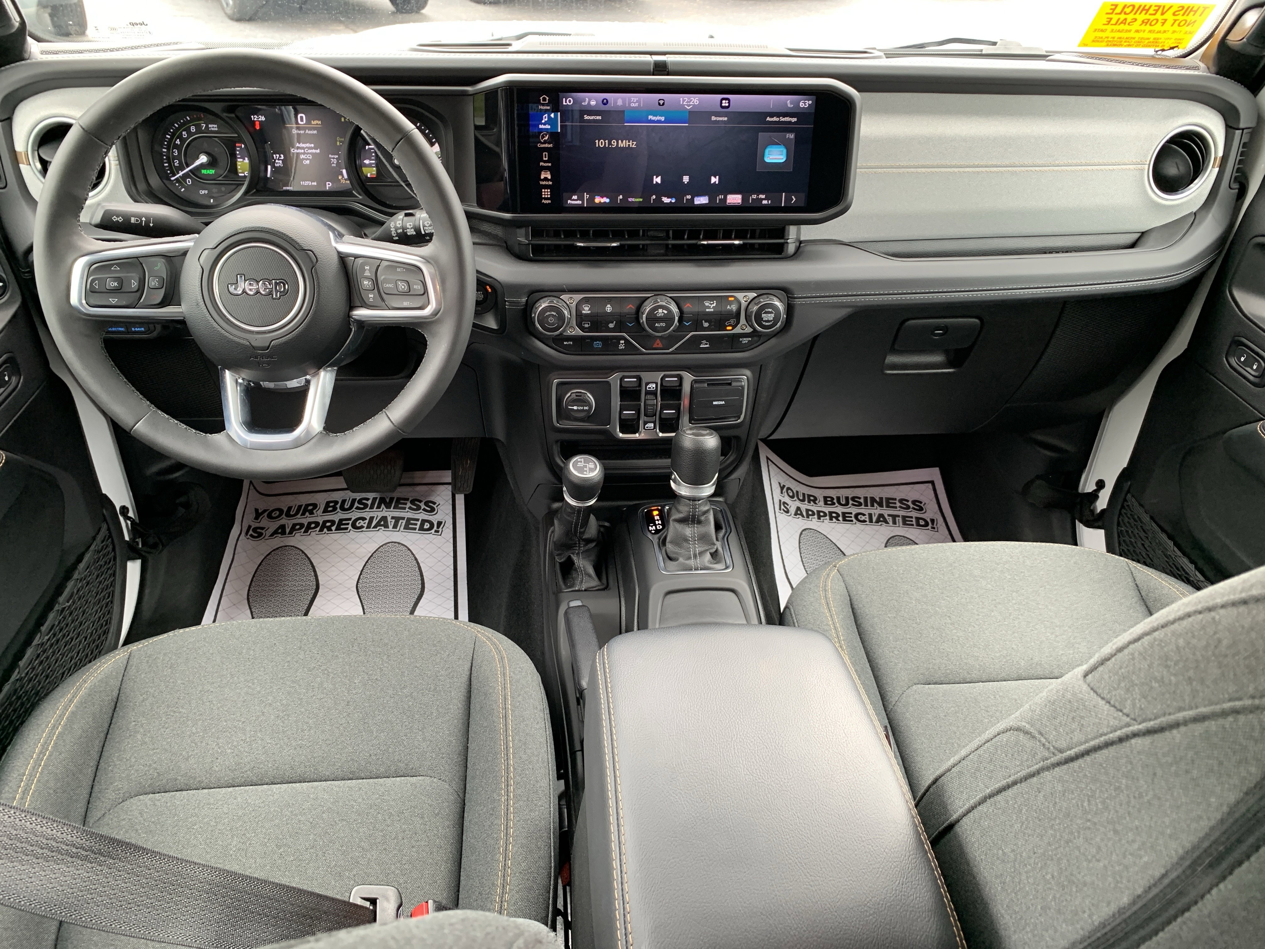 Used 2025 Jeep Wrangler Unlimited Sahara AWD/4WD image 25
