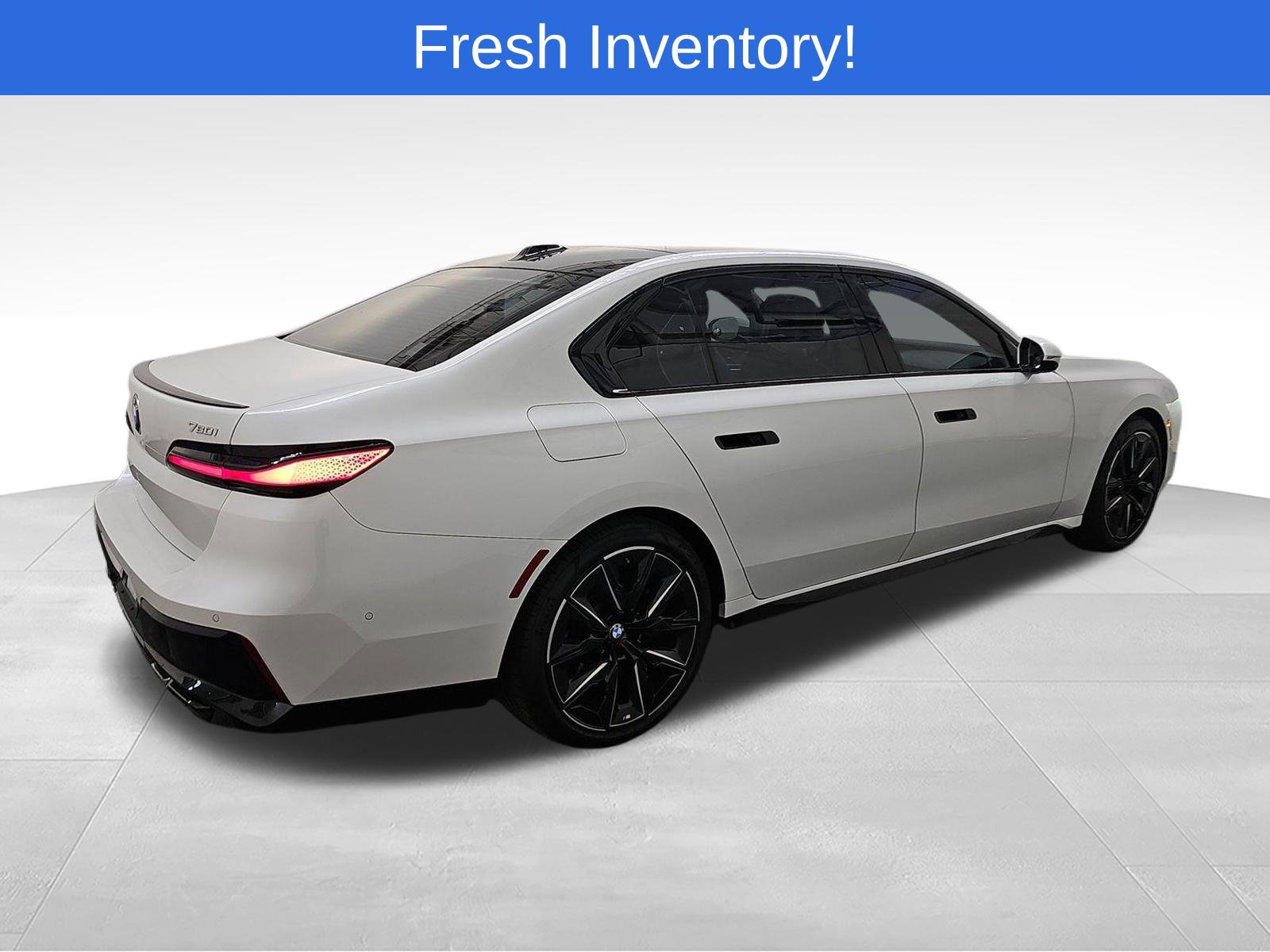 Certified 2023 BMW 760i xDrive w/ Executive Package AWD/4WD image 4