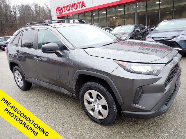 Certified 2021 Toyota RAV4 LE image 1