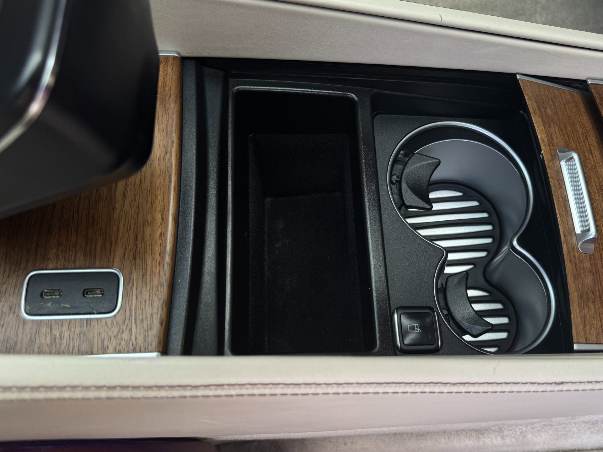 Used 2023 Mercedes-Benz Maybach GLS 600 4MATIC image 58