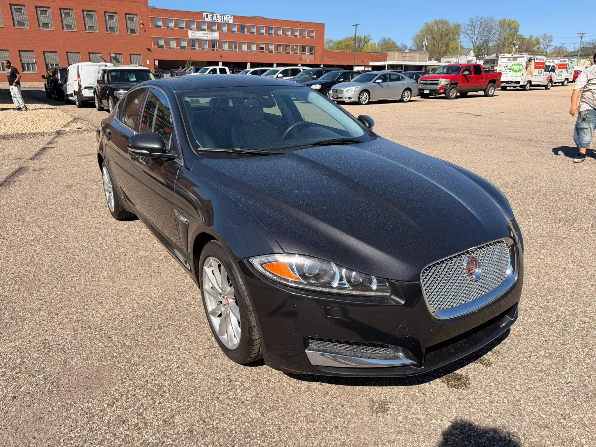 Used 2015 Jaguar XF Premium RWD image 8