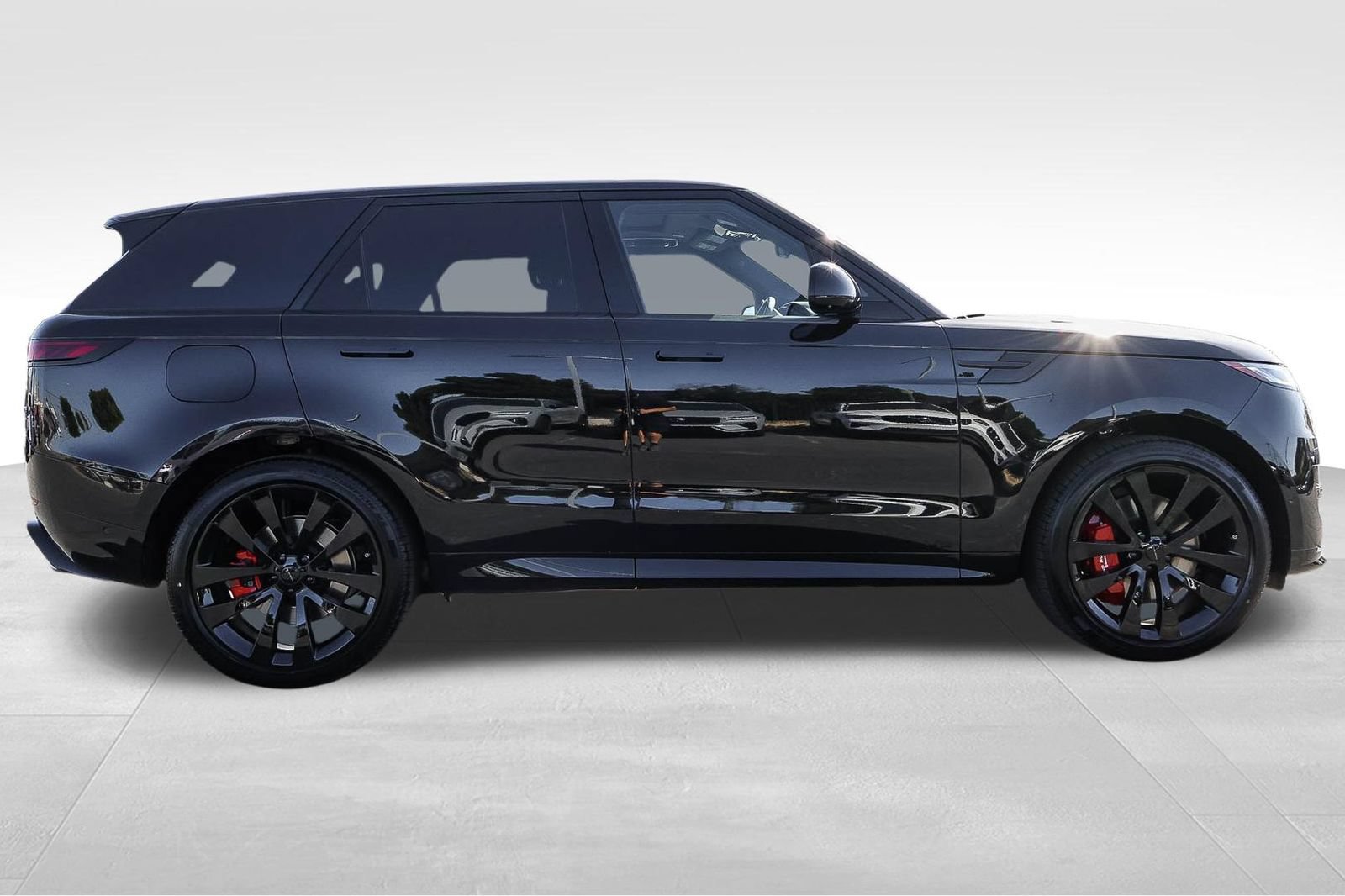 New 2026 Land Rover Range Rover Sport Dynamic SE AWD/4WD image 4