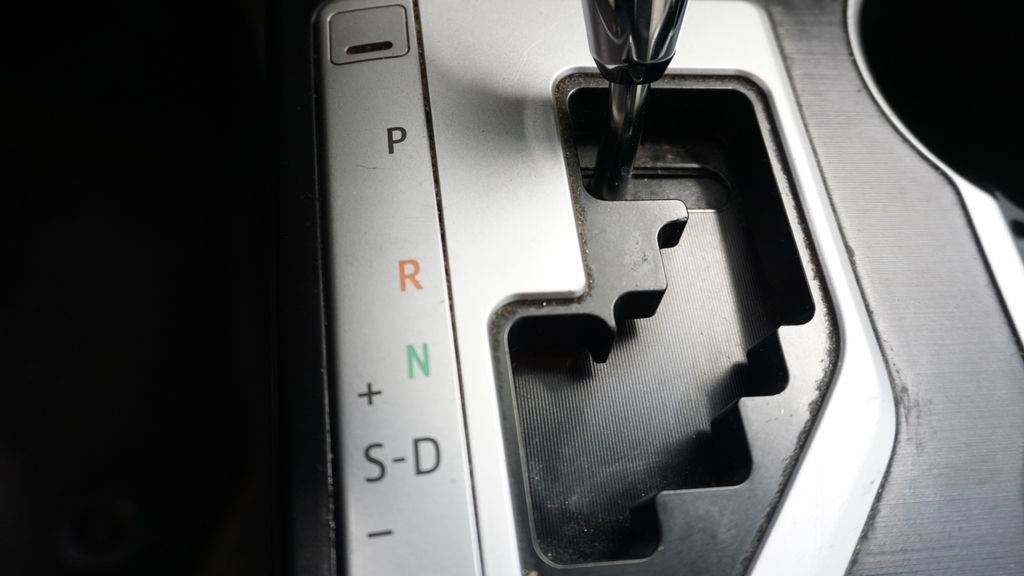 Used 2013 Toyota Camry LE image 39