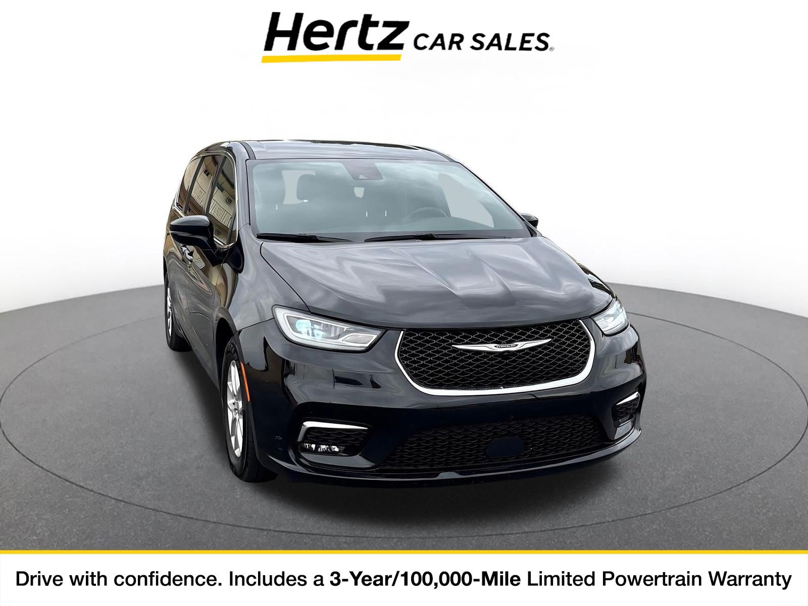 Used 2025 Chrysler Pacifica Select