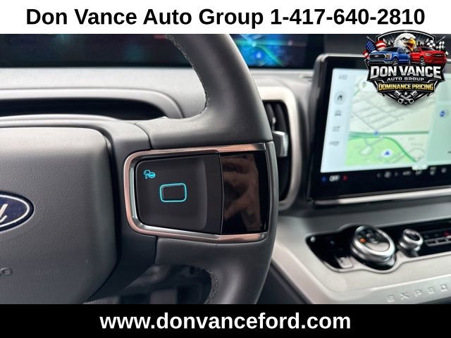 Used 2025 Ford Expedition Active image 14