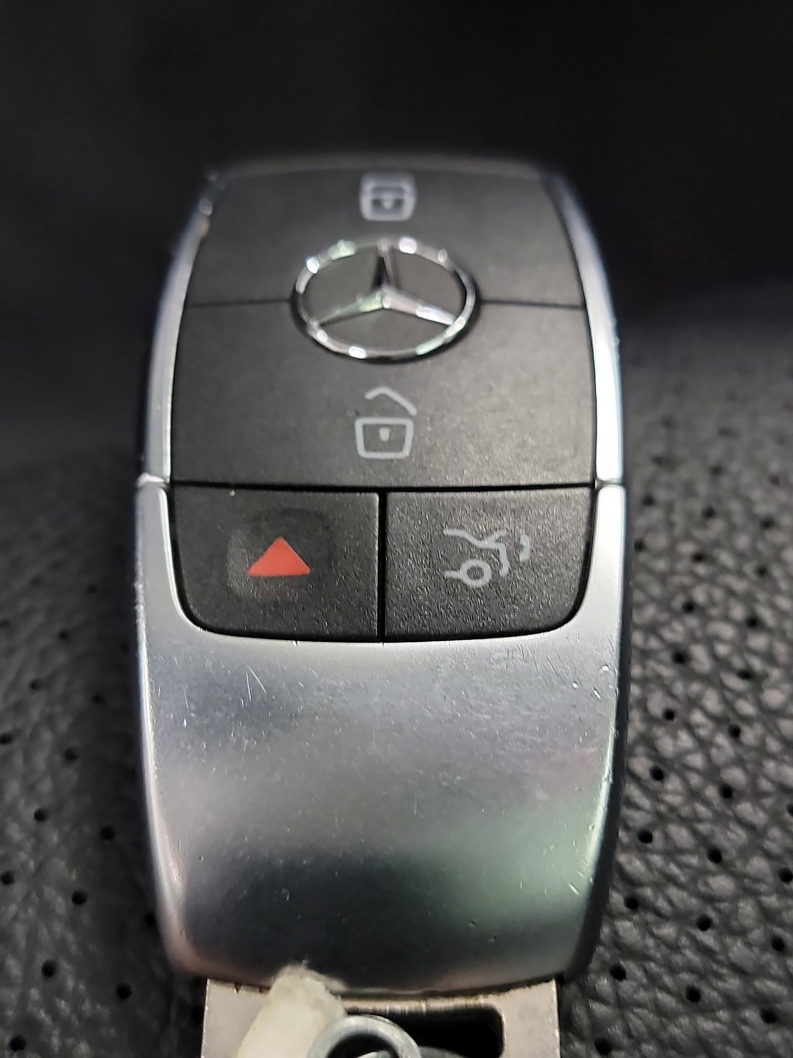 Used 2022 Mercedes-Benz C 300 4MATIC Coupe image 32