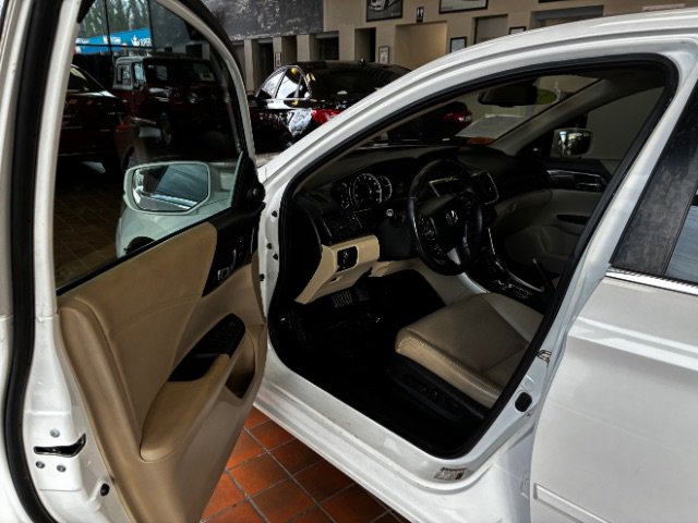 Used 2016 Honda Accord EX-L image 16