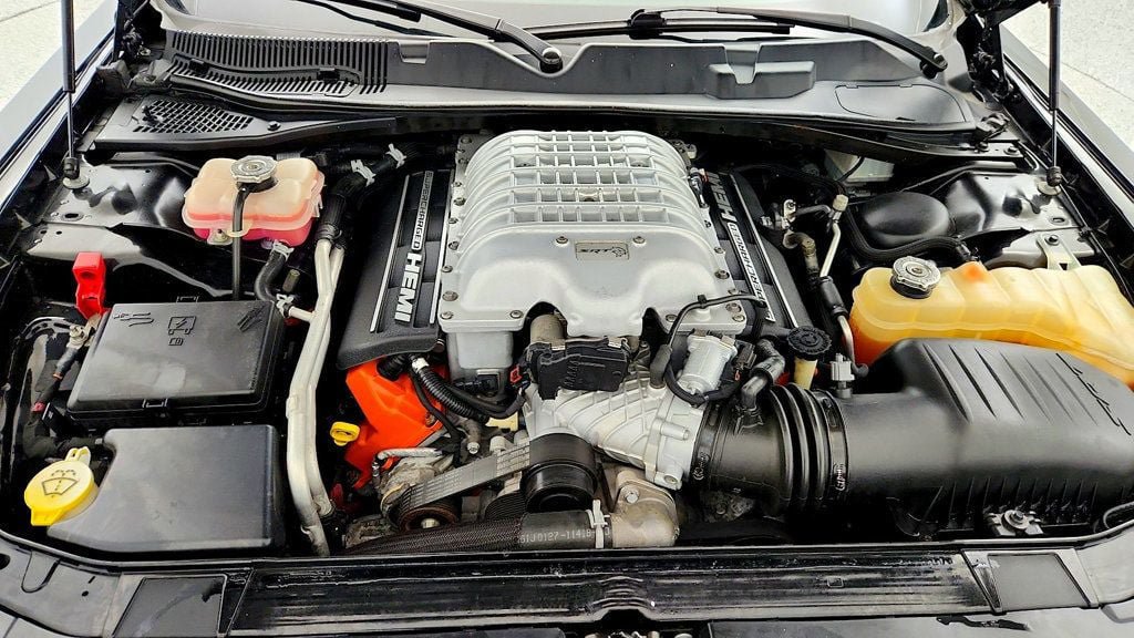 Used 2017 Dodge Challenger SRT Hellcat RWD image 27