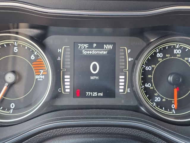 Used 2019 Jeep Cherokee Latitude Plus w/ Comfort/Convenience Group FWD image 36
