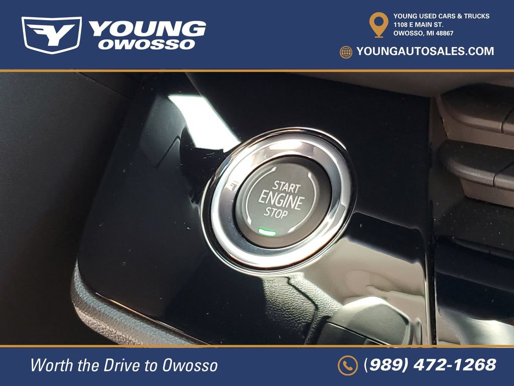 Used 2025 Buick Envision Avenir AWD/4WD image 17