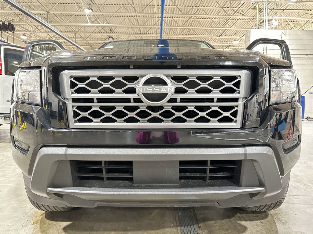 Used 2023 Nissan Frontier SV image 25