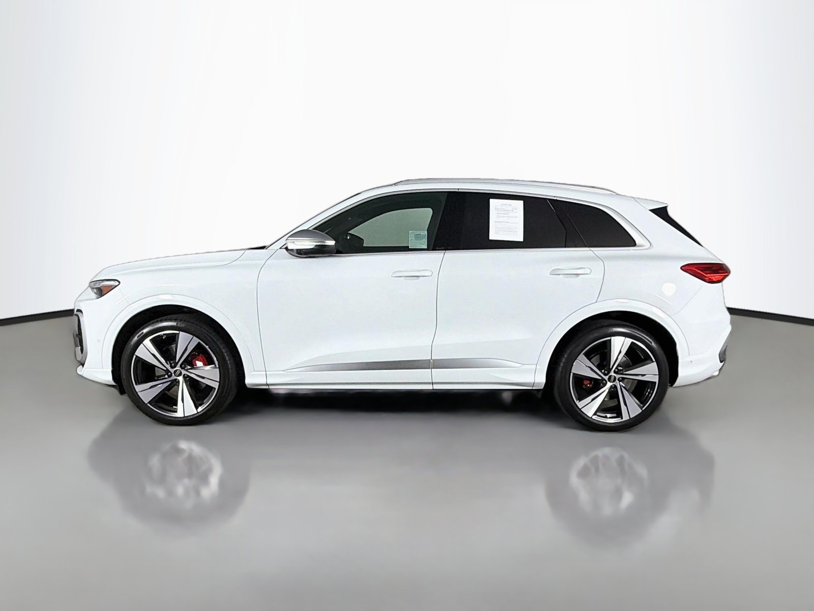 Certified 2025 Audi SQ5 Premium Plus w/ Premium Plus Package AWD/4WD image 4