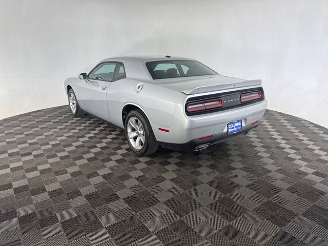 Used 2022 Dodge Challenger SXT RWD image 10