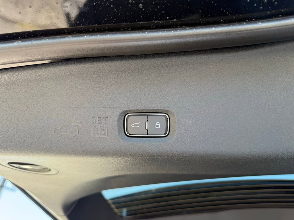 New 2025 Ford Expedition Max Platinum w/ Stealth Performance Package image 31