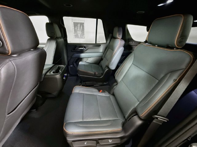 Used 2025 GMC Yukon AT4 w/ Premium Trailering Package AWD/4WD image 25