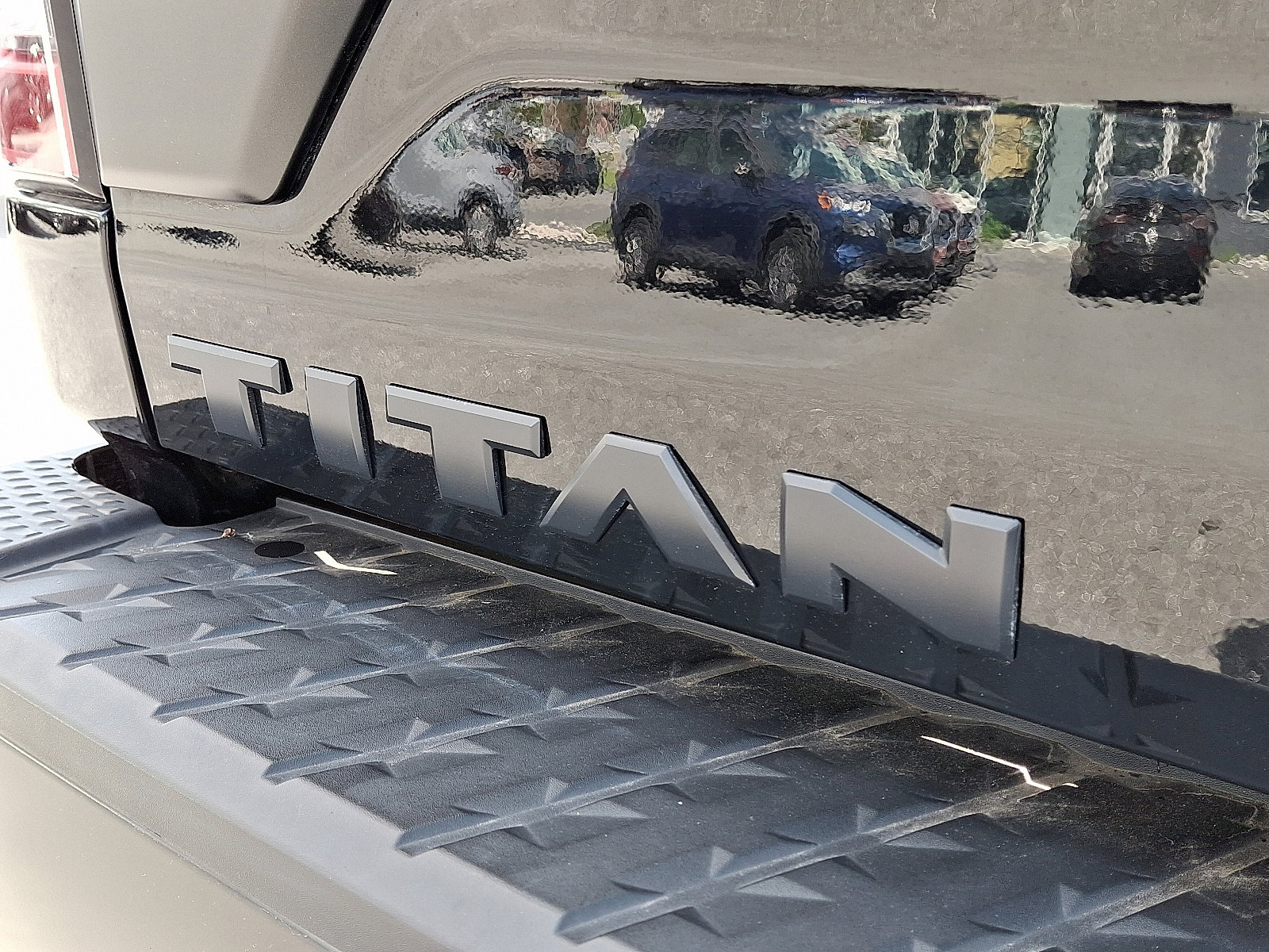 Certified 2023 Nissan Titan PRO-4X w/ Pro-4x Convenience Package AWD/4WD image 31