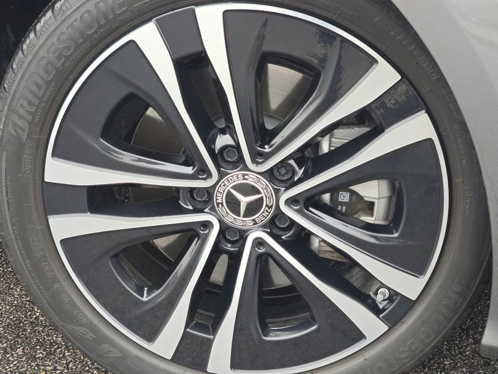 Used 2025 Mercedes-Benz CLA 250 4MATIC image 10