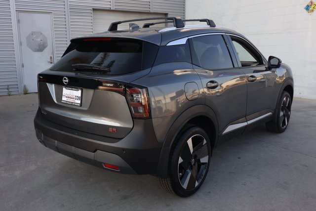 New 2025 Nissan Kicks SR image 4