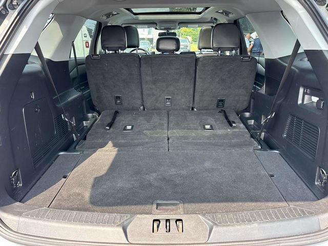 Used 2022 Ford Explorer XLT w/ Equipment Group 202A AWD/4WD image 24