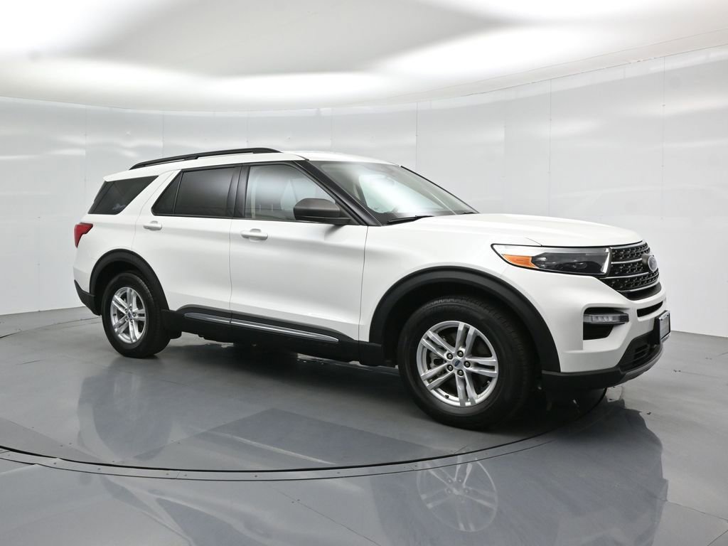 Certified 2023 Ford Explorer XLT w/ Equipment Group 202A RWD image 59