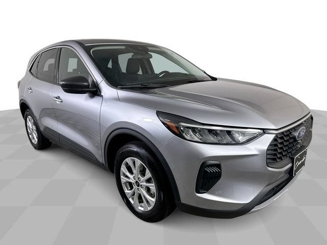 Used 2024 Ford Escape Active w/ Tech Pack #1 AWD/4WD image 2