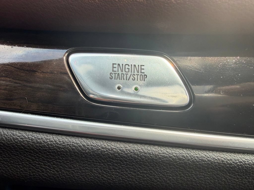Used 2019 Buick Enclave Avenir w/ Avenir Technology Package AWD/4WD image 26
