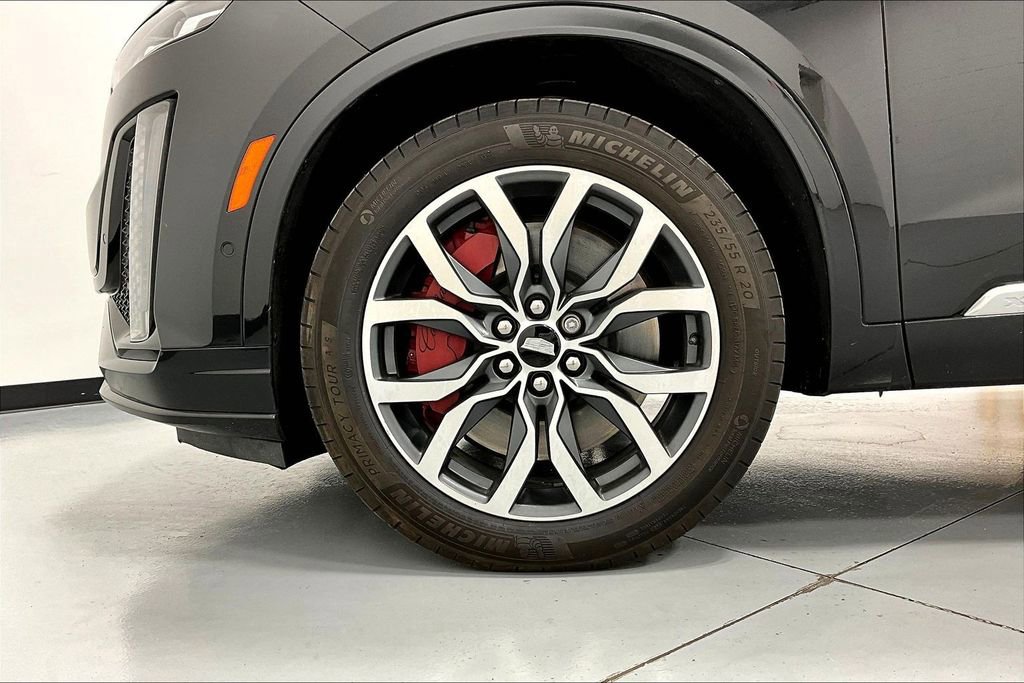 Used 2024 Cadillac XT6 Sport w/ Technology Package image 11