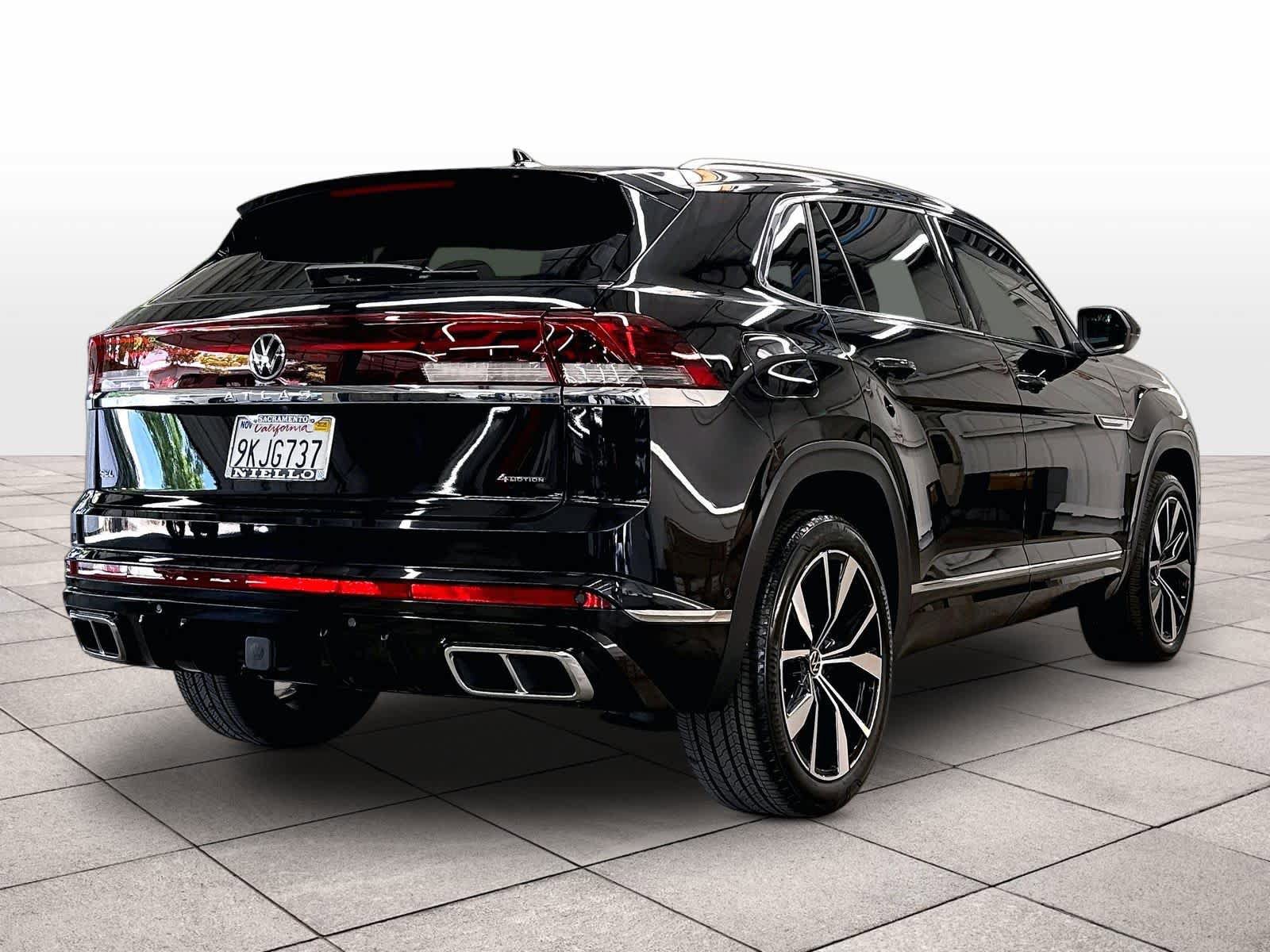 Used 2024 Volkswagen Atlas Cross Sport SEL Premium R-Line AWD/4WD image 9